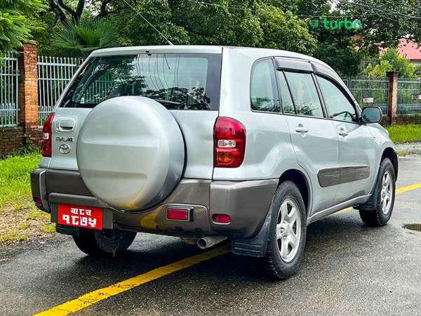 Toyota RAV4 2005 -  4WD