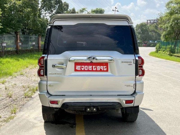 Mahindra Scorpio S5+ 2018