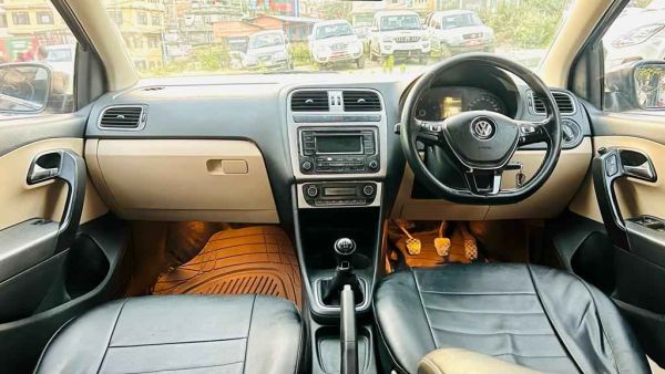 2015 Volkswagen Polo 1.6 Highline 