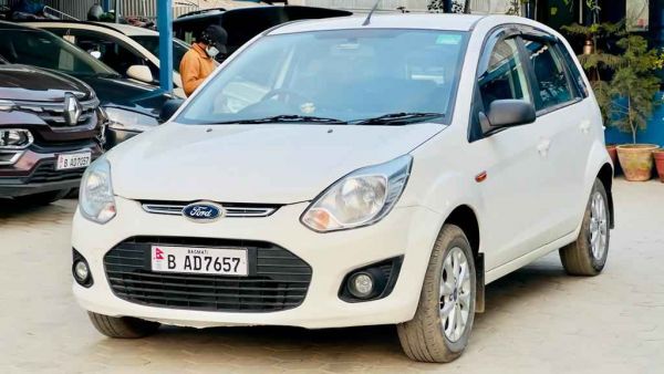 2015 Ford Figo Titanium