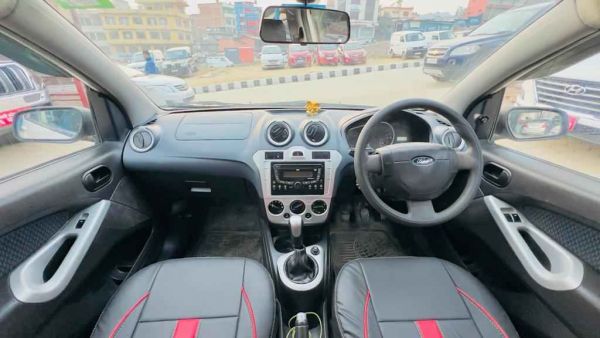 2015 Ford Figo Titanium