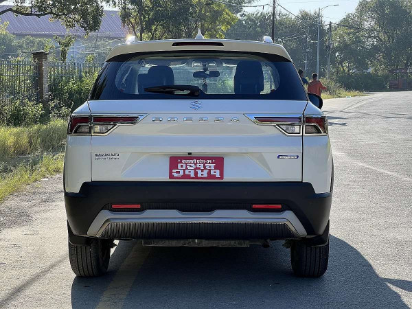 Maruti Suzuki Brezza ZXI Smart Hybrid 2024 On sale