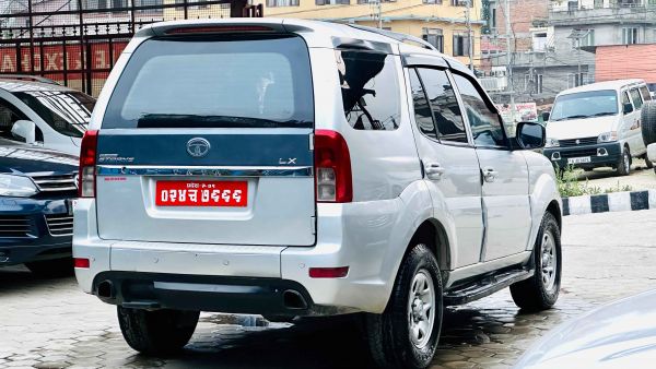 2014 Tata Safari Strome Lx