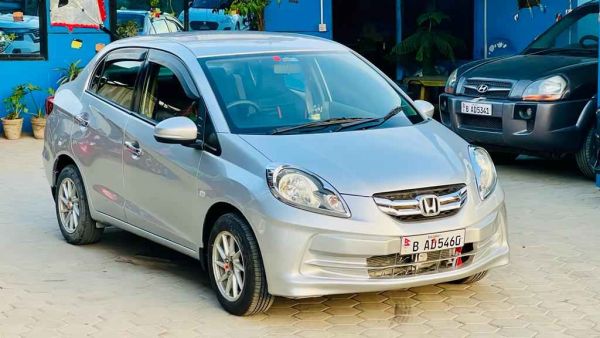 2015 Honda Amaze SMT 