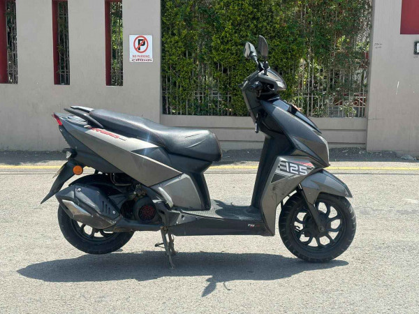107 lot Tvs Ntorq 125cc 
