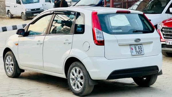 2015 Ford Figo Titanium