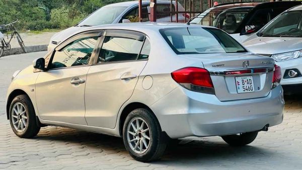 2015 Honda Amaze SMT 
