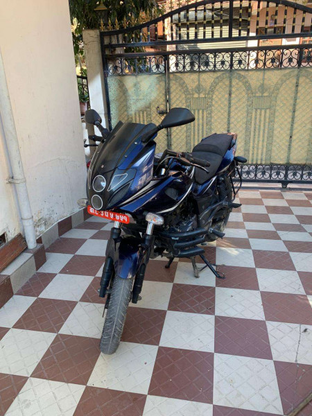 Pulsar 220F on Sale 