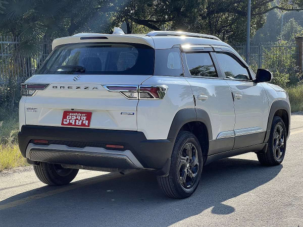 Maruti Suzuki Brezza ZXI Smart Hybrid 2024 On sale