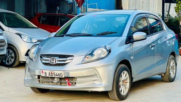 2015 Honda Amaze SMT 