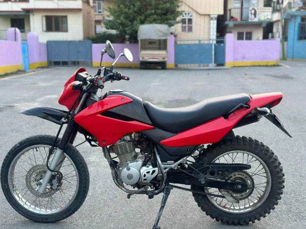 Honda xr 125cc single handed