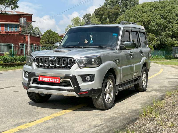 Mahindra Scorpio S5+ 2018