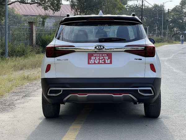 Kia Seltos GT Line Automatic 2020 with Sunroof &amp; 6 Airbags