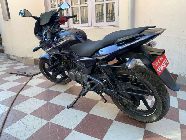 Pulsar 220F on Sale 
